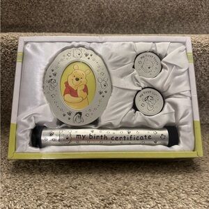 Disney Winnie the Pooh 4 Piece Baby Decor Gift Set NIP